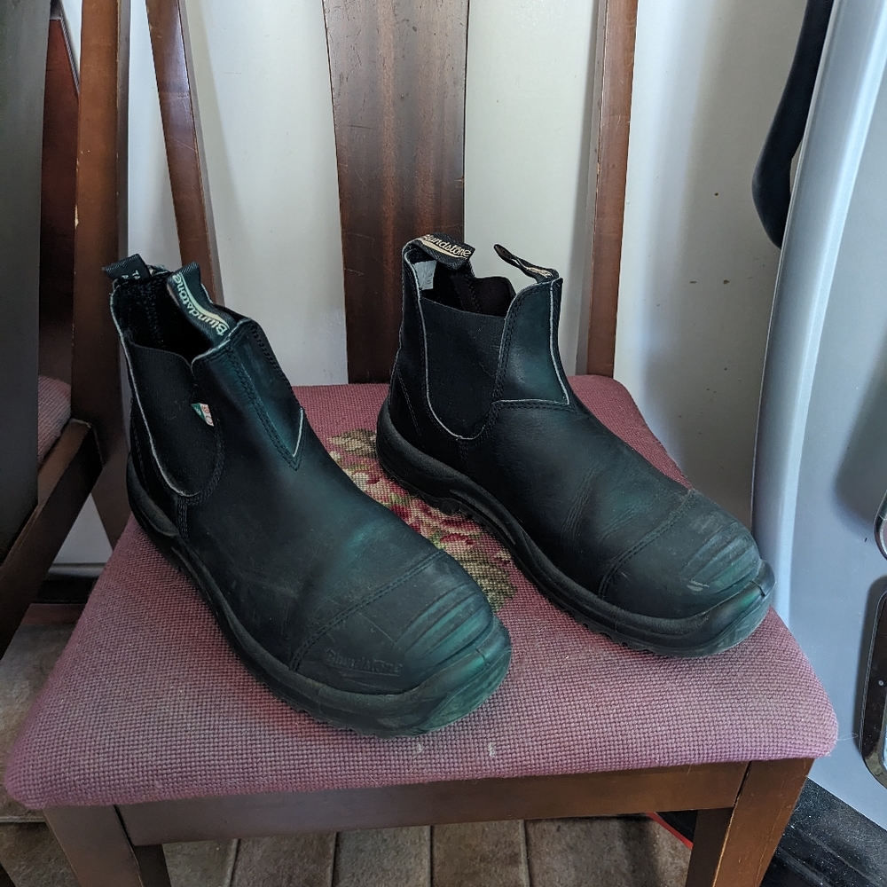 Men's size 11.5 steel toe blundstones